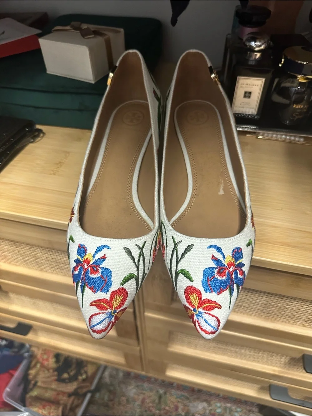 Tory Burch White Embroidered Floral Pointed-Toe Flats